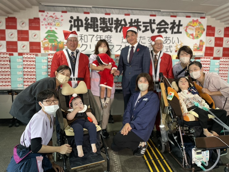 第34回歳末たすけあいクリスマスケーキ贈呈式を行いました